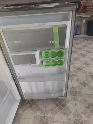 Vende-se geladeira Cônsul