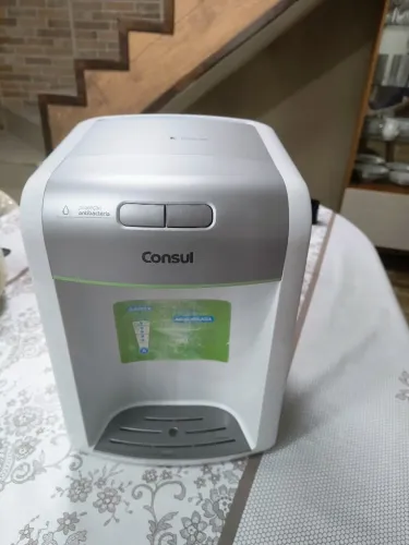 Vendo purificador de água, filtro novo e três meses de uso.chama no ZAP *99