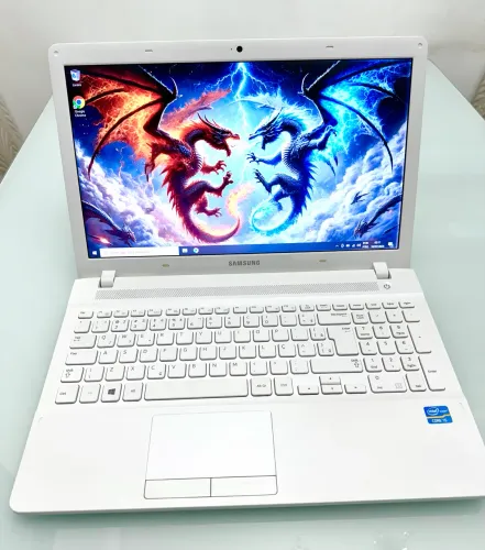 Notebook Samsung i5, 8gb RAM, SSD + Brinde
