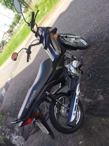 Moto revisada selada e quitada 