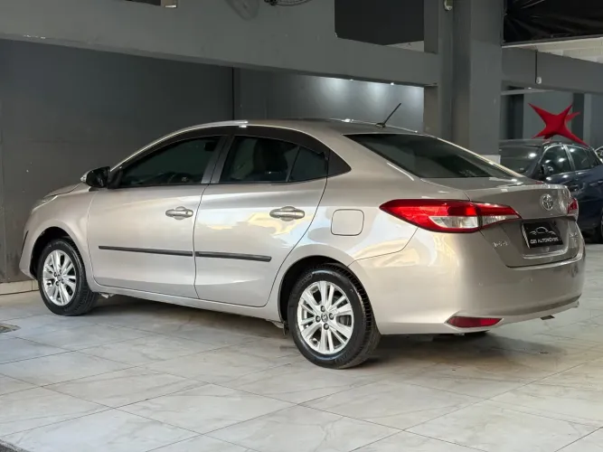 Toyota Yaris XL Sedan 1.5 Flex 16V 4P Aut. 2019