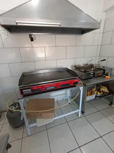 HAMBURGUERIA COMPLETA À VENDA - PRONTA PARA OPERAR - HORTOLÂNDIA/SP