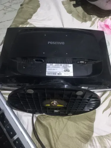 Monitor e teclado positivo