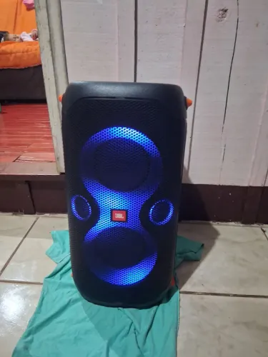 Caixa de som jbl pra vender logo