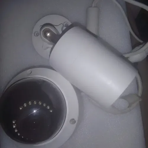 Duas camera hikvision