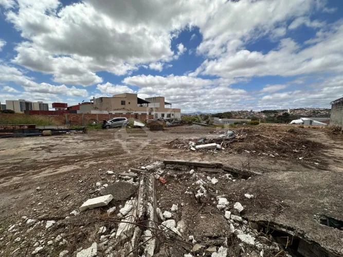 LOTE | BAIRRO CAIÇARAS | VALOR DE VENDA: R$1.499.000,00