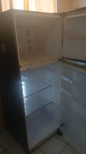 Geladeira inox frost free funcionando muito bem