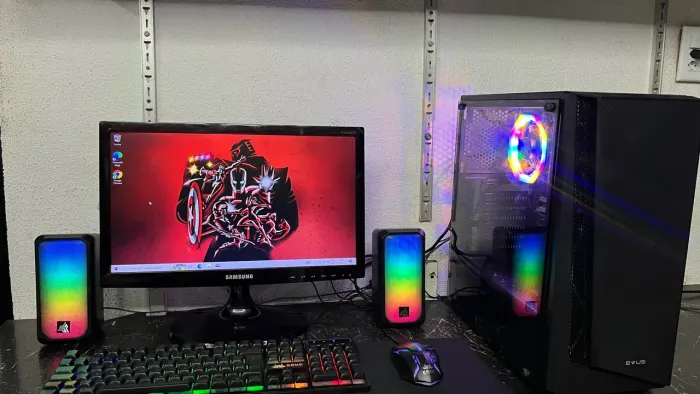 Computador Gamer Intel Core i7 3ª Geração, SSD 240GB, 8GB RAM + Monitor e Periféricos
