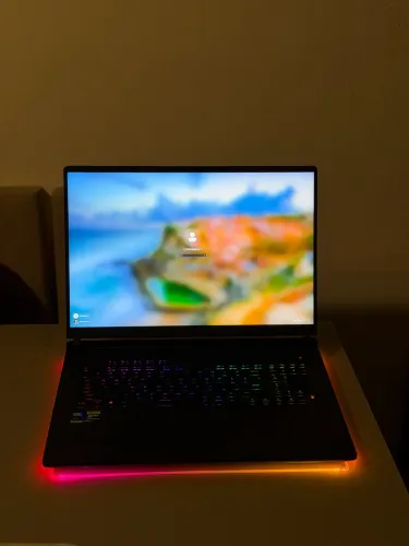 Notebook Asus Rog Strix RTX 5080 / Ultra 9