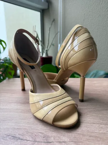 4 sandália/rasteira