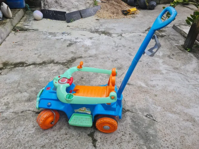 Quadriciclo infantil 