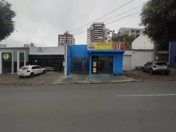 Casa com 3 quarto(s) no bairro Centro em Cuiabá - MT