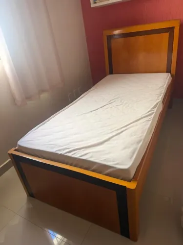 Cama solteiro madeira maciça