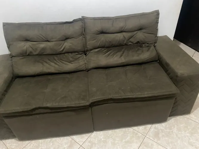 Vendo sofá em perfeito estado usado poucas vezes 
