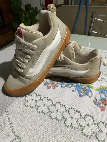 Tênis Vans Knu Skool