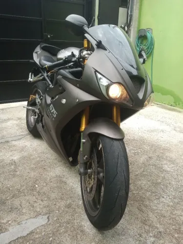 Vendo Triumph Daytona 675 