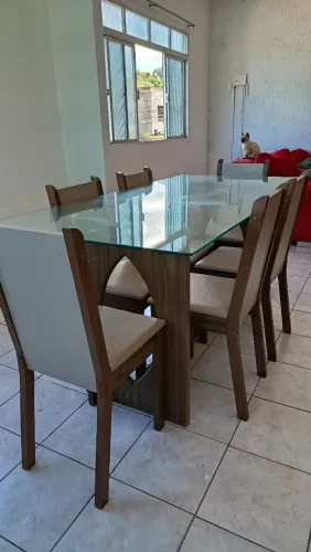 Mesa de vidro com 6 cadeiras novas!