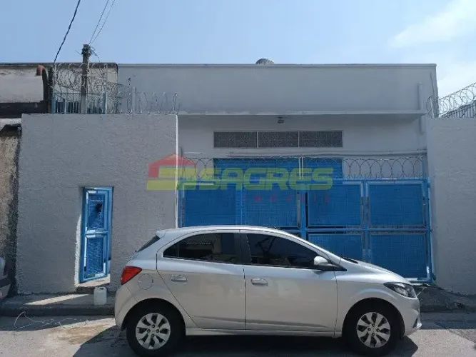 Galpão 300 m² com 150m² de vão livre