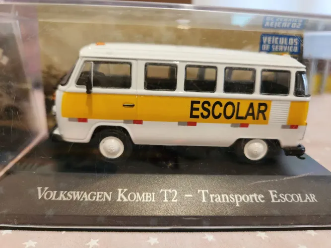 Miniatura Kombi Escolar