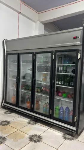 Freezer vertical 4 portas