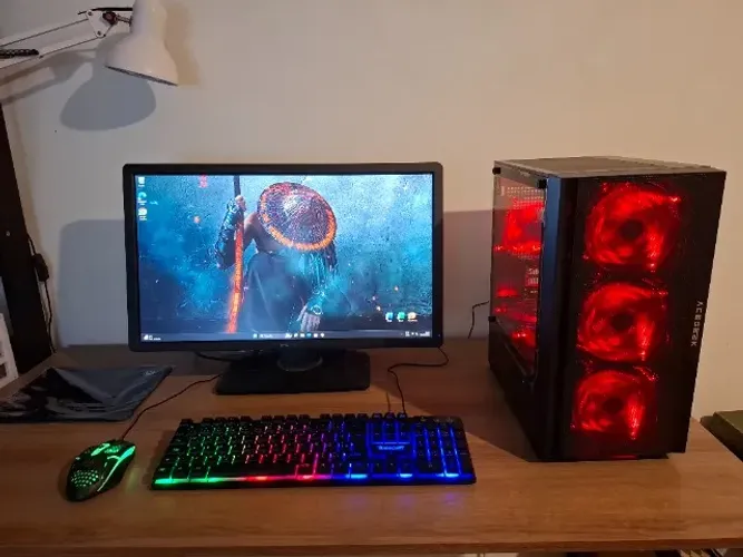 PC Gamer Xeon E5-2680 V4 + 1050ti 4GB + 16GB RAM + SSD 240GB KINGSTON
