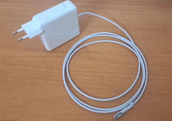 Carregador de MacBook Original 