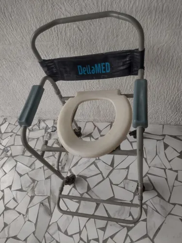 Cadeira de Banho Higiênica 