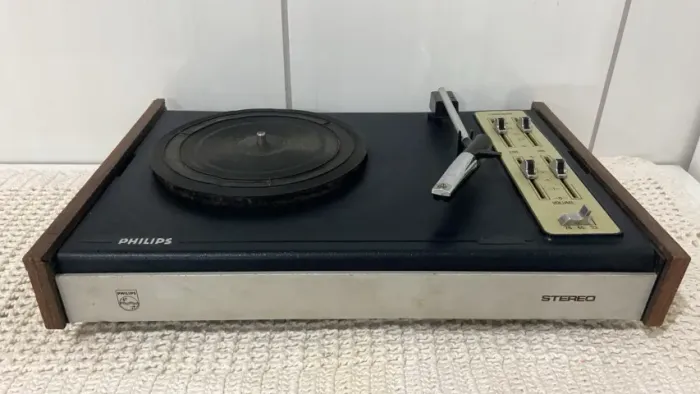 Vitrola Toca Discos Philips Gf 703 Não Funciona Vintage