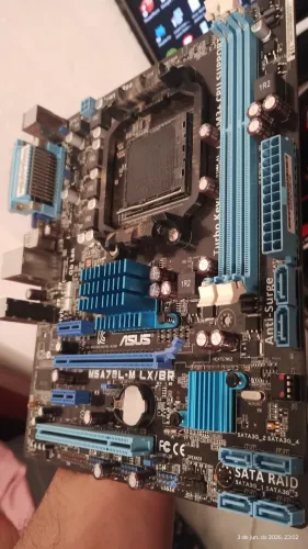 Placa-Mãe Asus M5A78L-M LX/BR AM3+ (aproveitamento de peças)