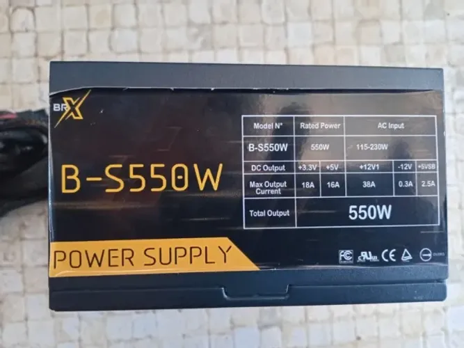 Fonte 550 Watts em Perfeito Estado, apenas 150,00