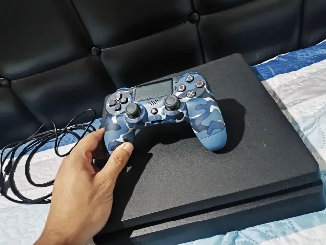Ps4 Slim 1 tb funcionando perfeitamente valor 1500 reais