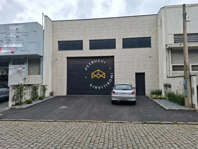 GALPÃO DE 380M² NO JARDIM DO TREVO LOCALIZAÇÃO ESTRATÉGICA PARA SUA EMPRESA