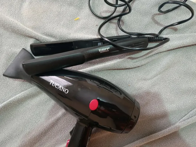 Vende se  secador e chapinha da taiff