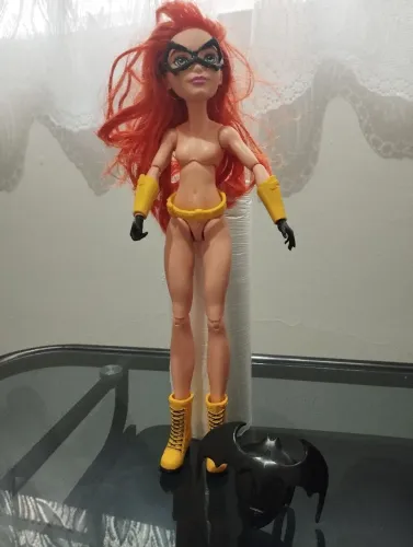 BONECA BATGIRL DC 2015