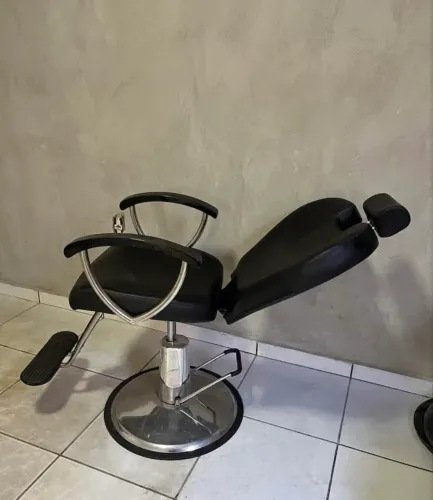 Cadeira de Barbeiro e Salão de Beleza