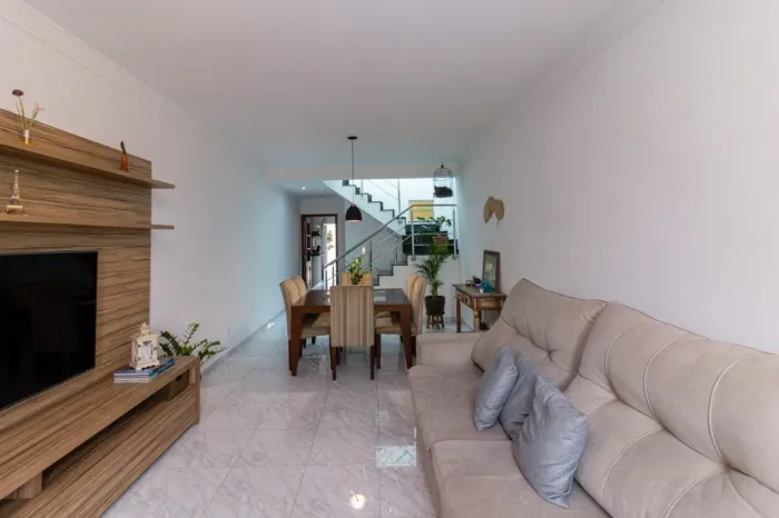 Casa para venda em Parque São Domingos com 3 quartos, sendo 1 suíte, 140m²