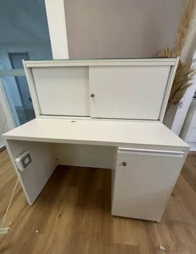 Balcão recepção com vitrine 100% MDF