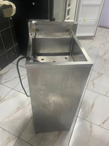 Fritadeira Elétrica Água Óleo 18 Litros Coluna Aço Inox Zona Fria
