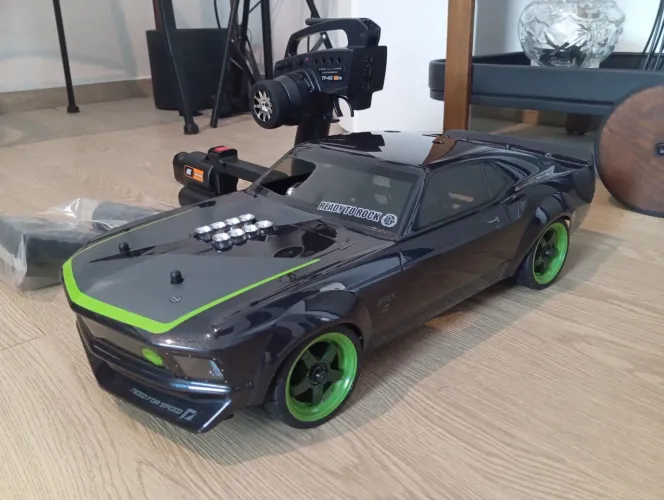 Automodelo hpi rs4 nitro Mustang 1969