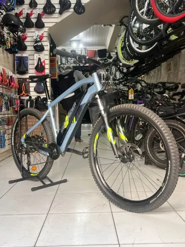 Bike Elétrica Rockrider E-ST 100 com 100km de autonomia e sem CNH