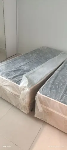 Cama box solteiro nunca usada ainda no plástico