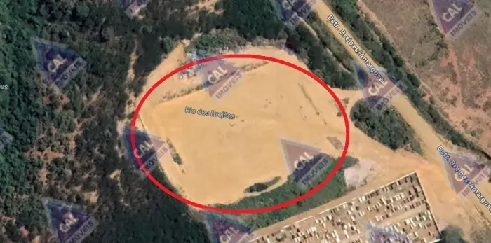 Rodovia BA-120, medindo 10.000 m², proximo ao cemiterio