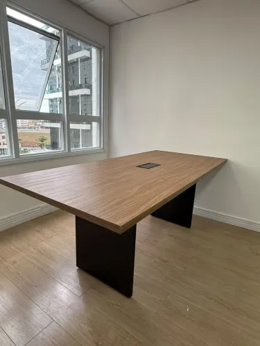 Móveis para escritório, Mesa de reunião