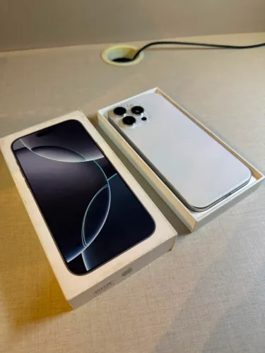iPhone 16 Pro Max 256gb (93% de bateria)