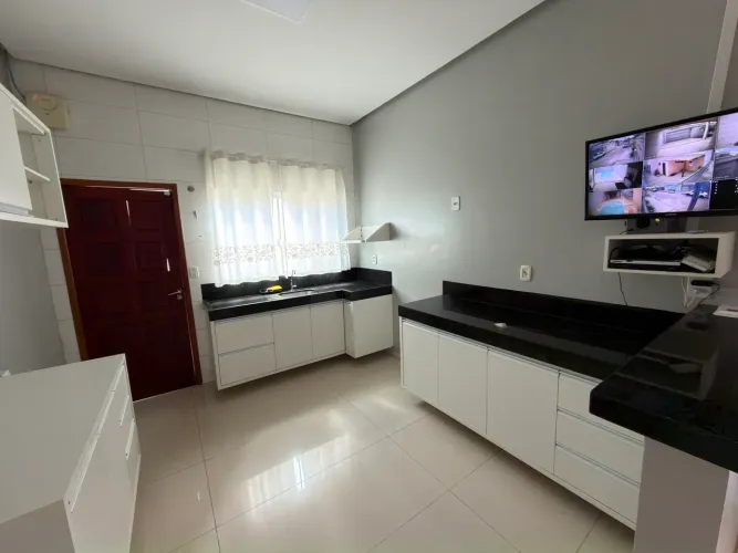Casa 3 Qtos, Piscina, Poço artesiano, B. Parque Dos Carajás 
