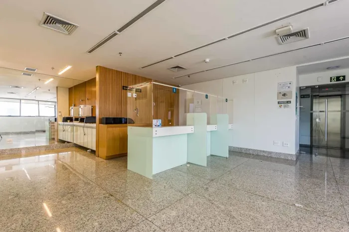 Sala comercial na Rua Vergueiro, 1061 - Conjunto 51 140 m²