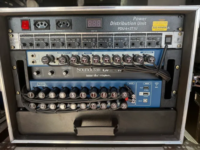 Mesa Digital Ui 24r completa no case