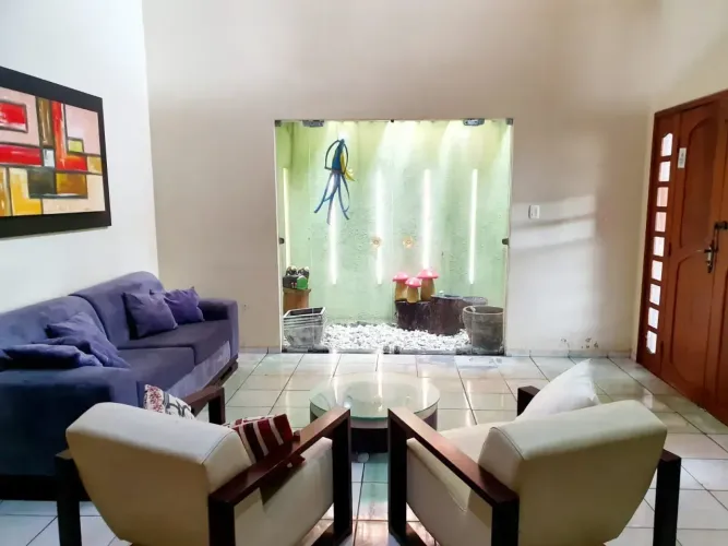 Sobrado para venda possui 340 metros quadrados com 3 quartos em Cristo Rei - Teresina - PI
