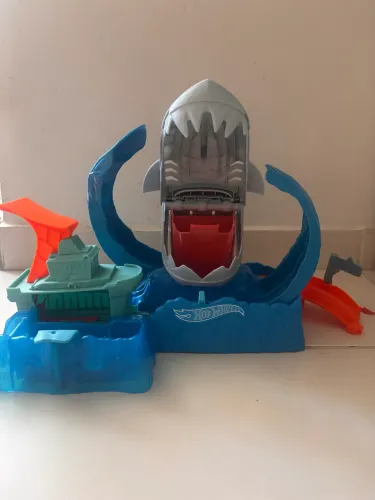 Pista Hot Wheels - Tubarão
