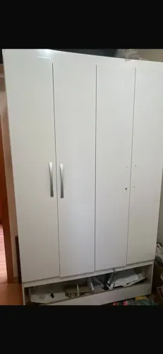 Guarda roupa de solteiro